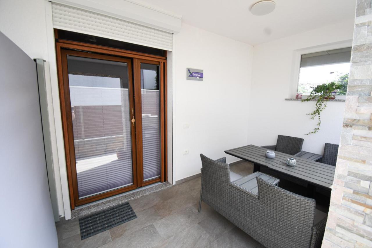 Apartmaji Sobe Zvezda Pobegi Exterior foto