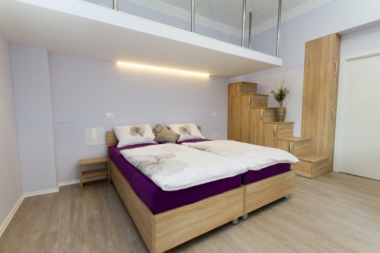 Ferienwohnung Apartmaji Sobe Zvezda Pobegi Exterior foto