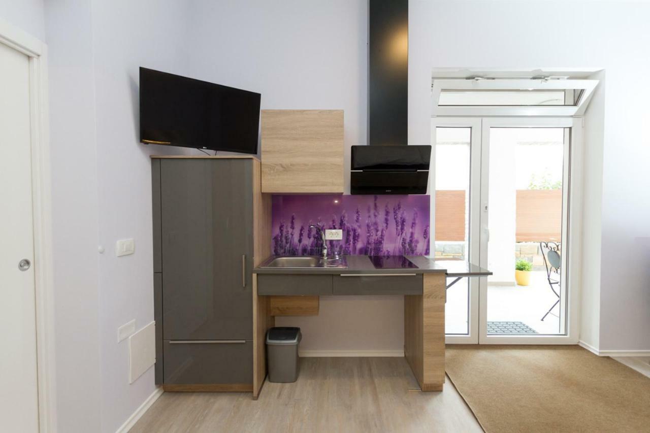 Apartmaji Sobe Zvezda Pobegi Exterior foto