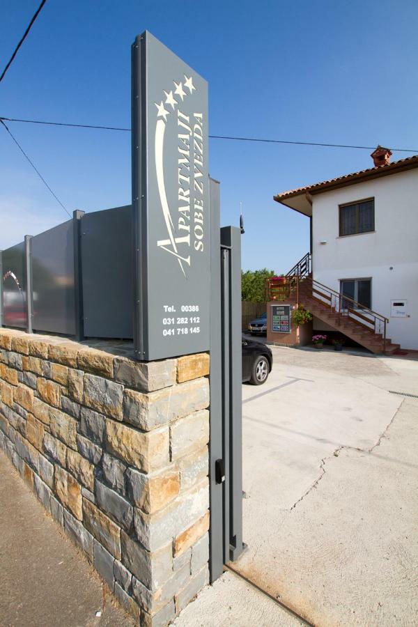 Apartmaji Sobe Zvezda Pobegi Exterior foto
